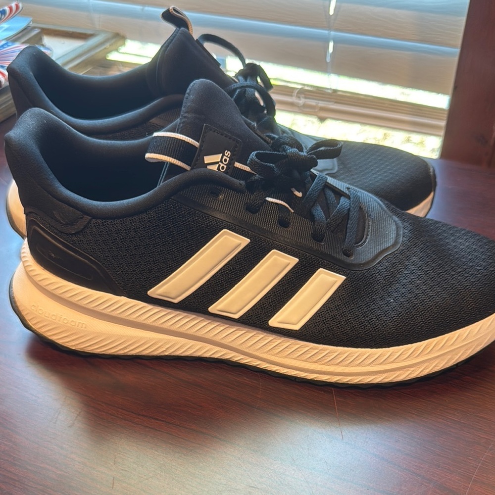 Adidas Men's Black and White Sneakers